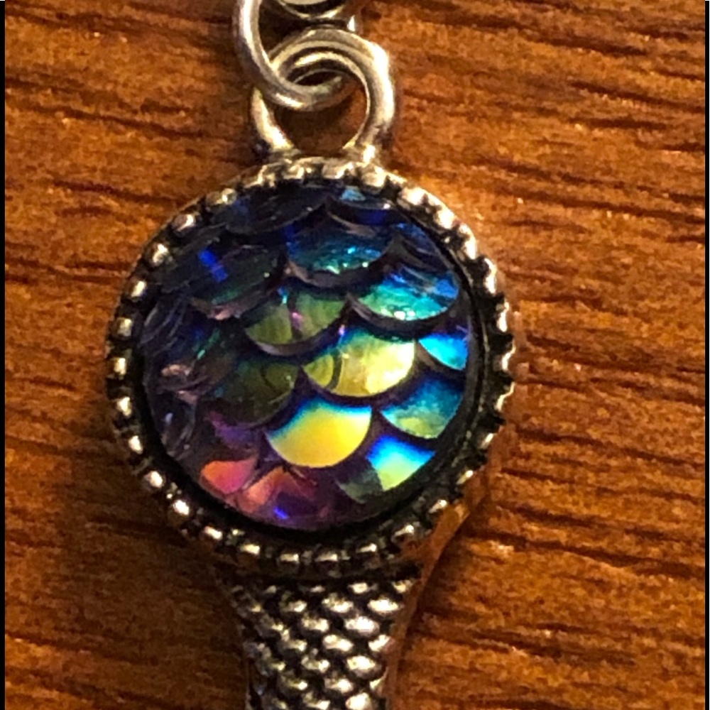 Find your inner mermaid - Mermaid Tail Earrings - Picture 6 of 8